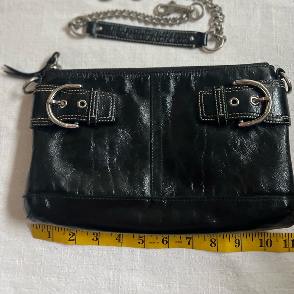 Coach leather shoulder bag. - Picture 16 of 16